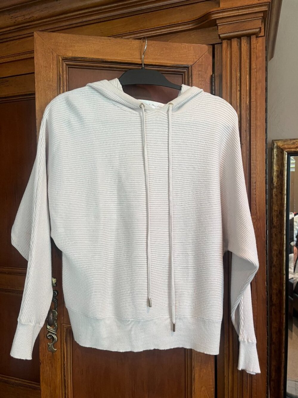 Chelsea & Theodore Cream Ribbed Hooded Sweater XS